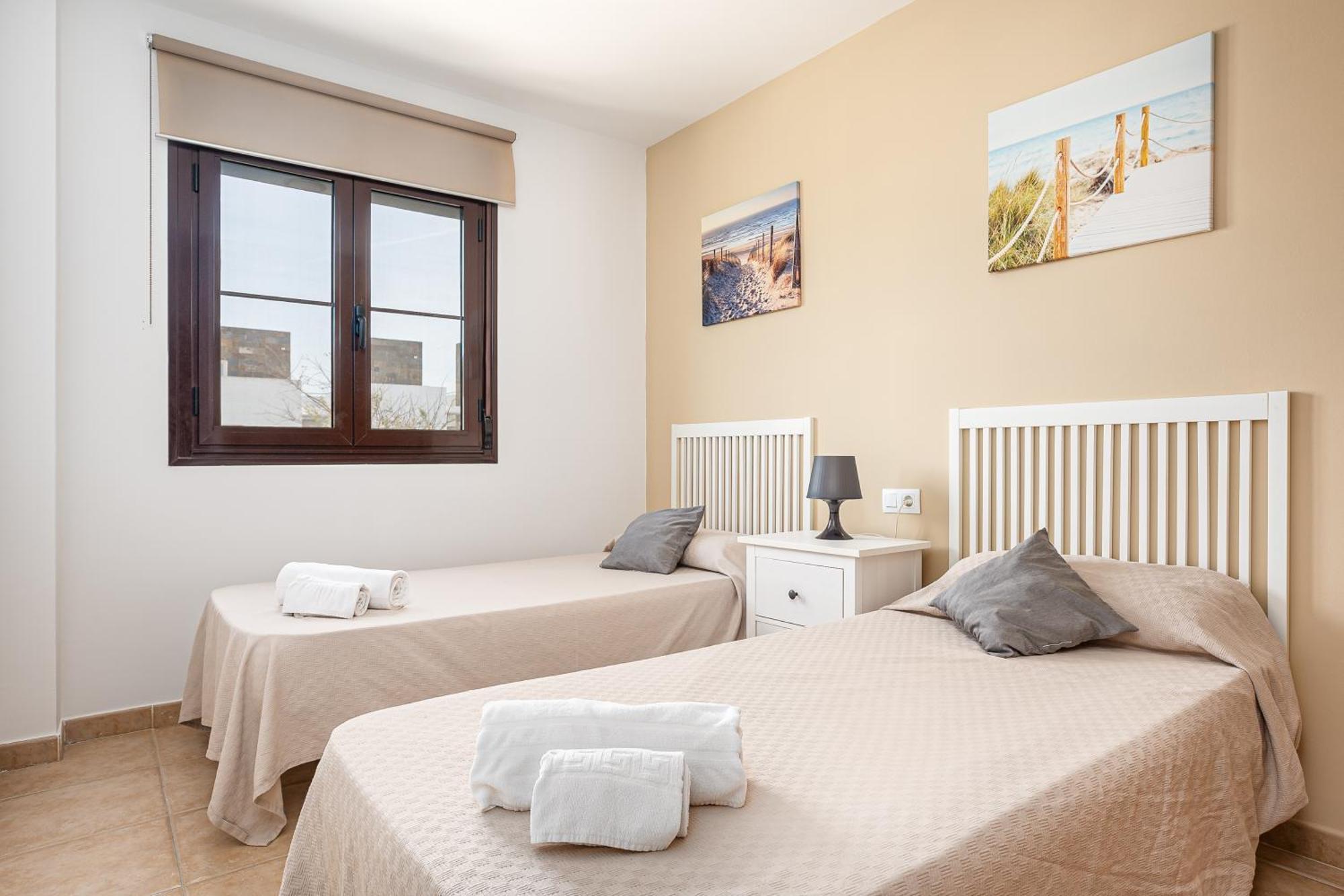 Apartamento Familiar Muy Soleado Cerca De La Playa Y Parking Incluido Chiclana de la Frontera Exterior foto